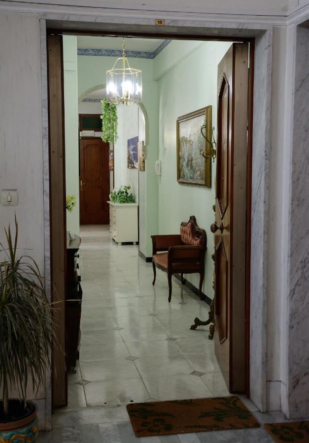 Residenza Margherita - Centralissima 萨莱诺 外观 照片