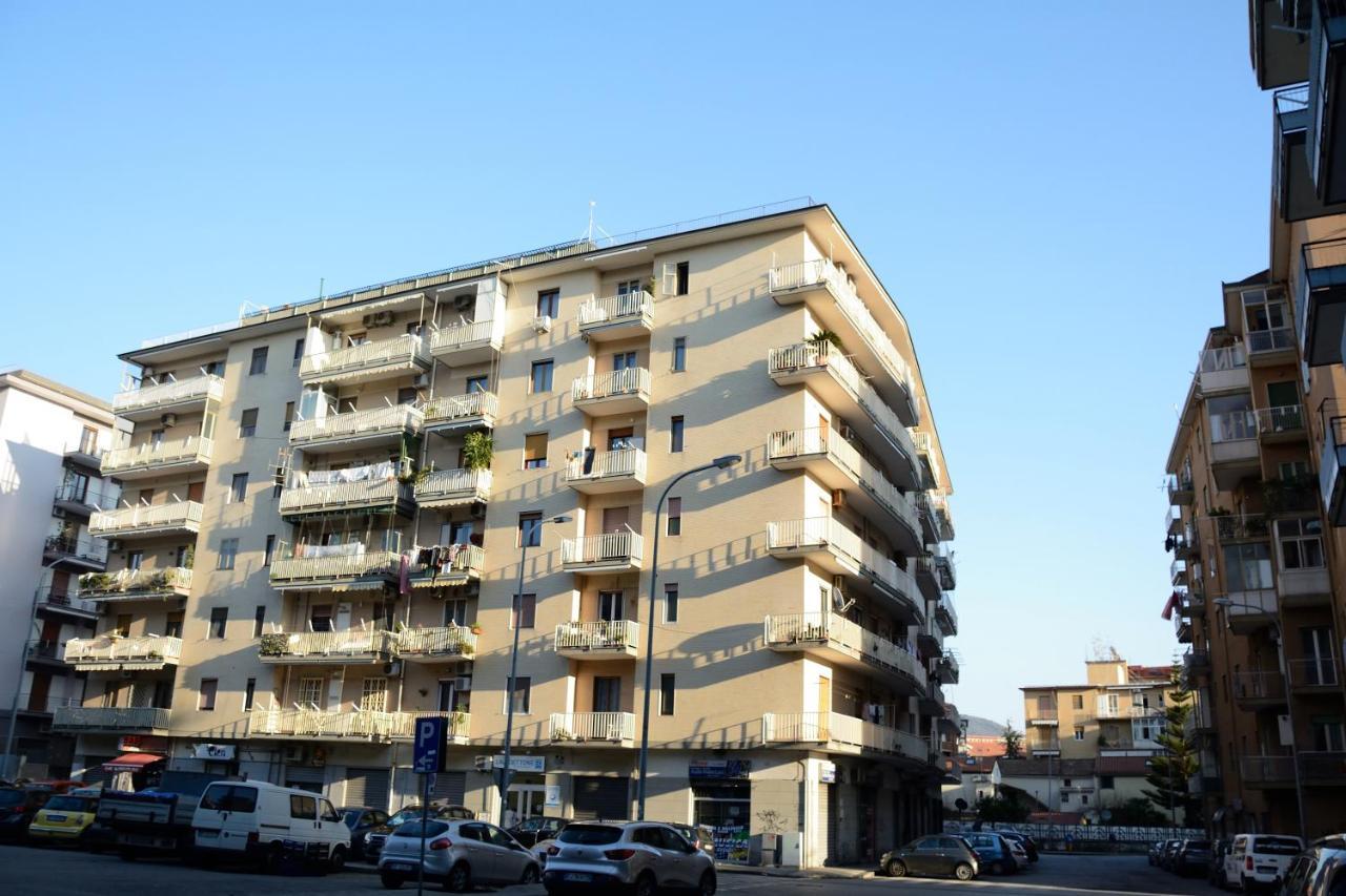 Residenza Margherita - Centralissima 萨莱诺 外观 照片