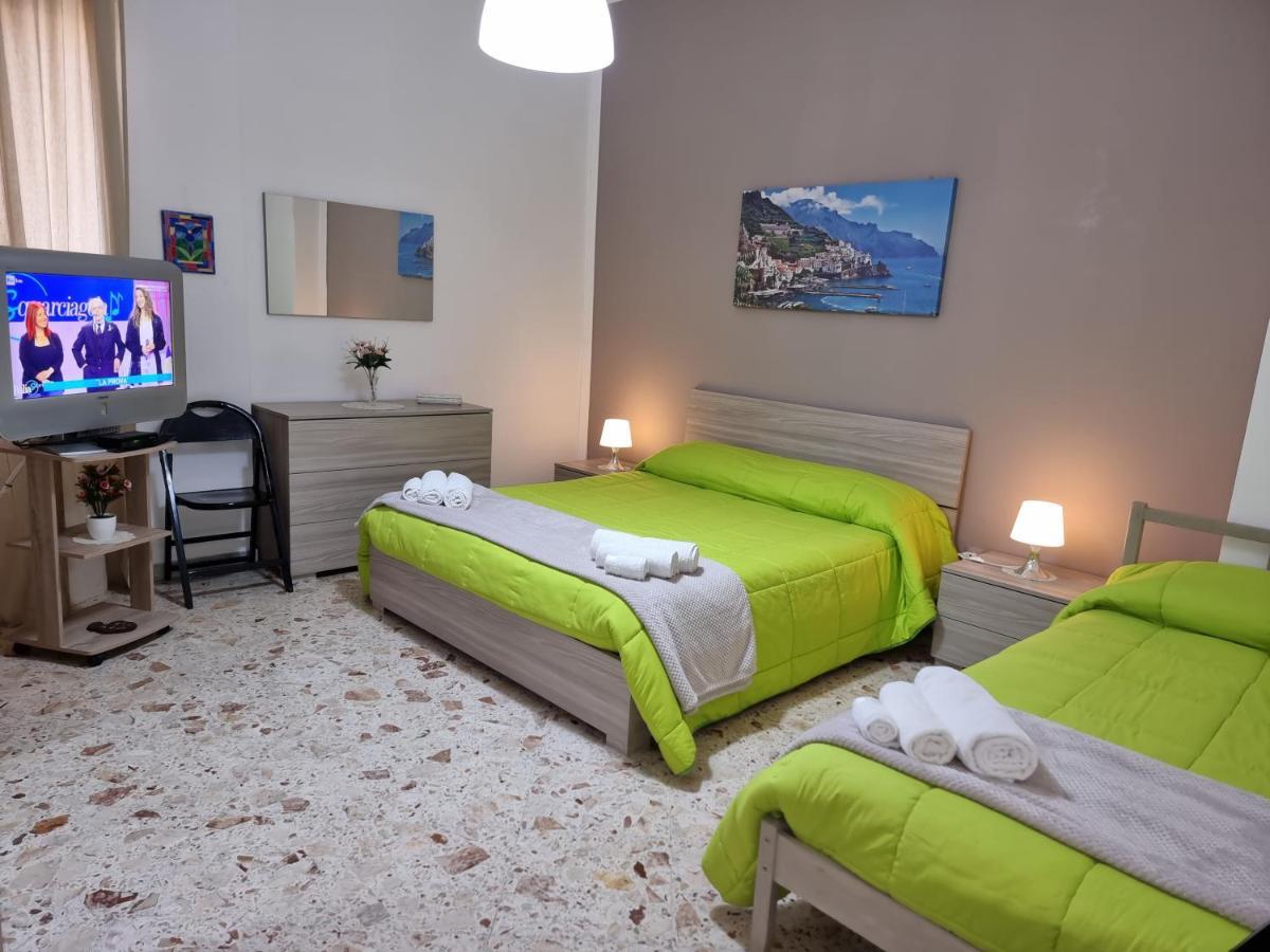 Residenza Margherita - Centralissima 萨莱诺 外观 照片