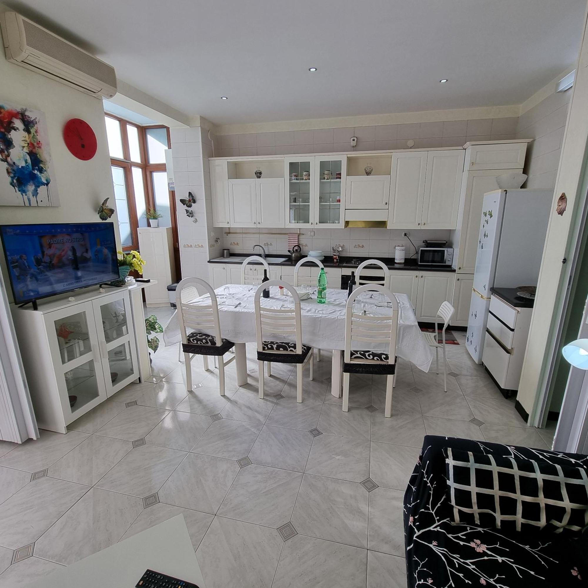 Residenza Margherita - Centralissima 萨莱诺 外观 照片